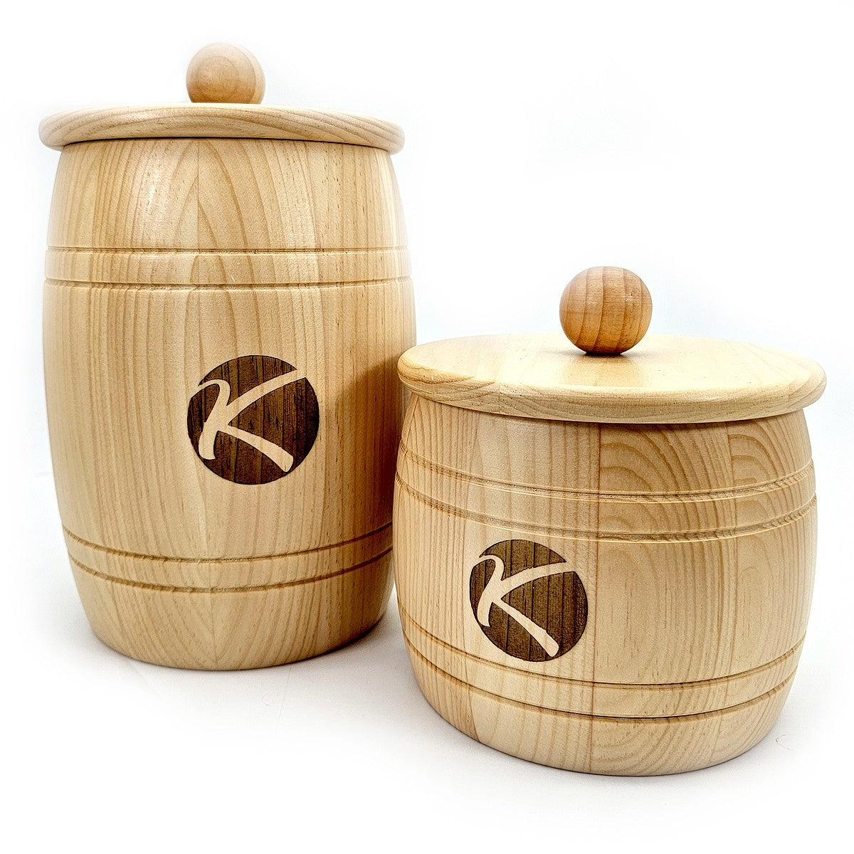 Holzfass mit Deckel