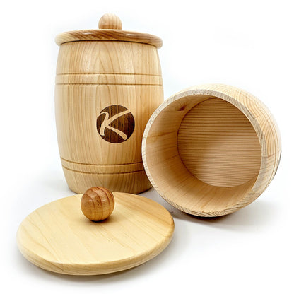 Holzfass mit Deckel